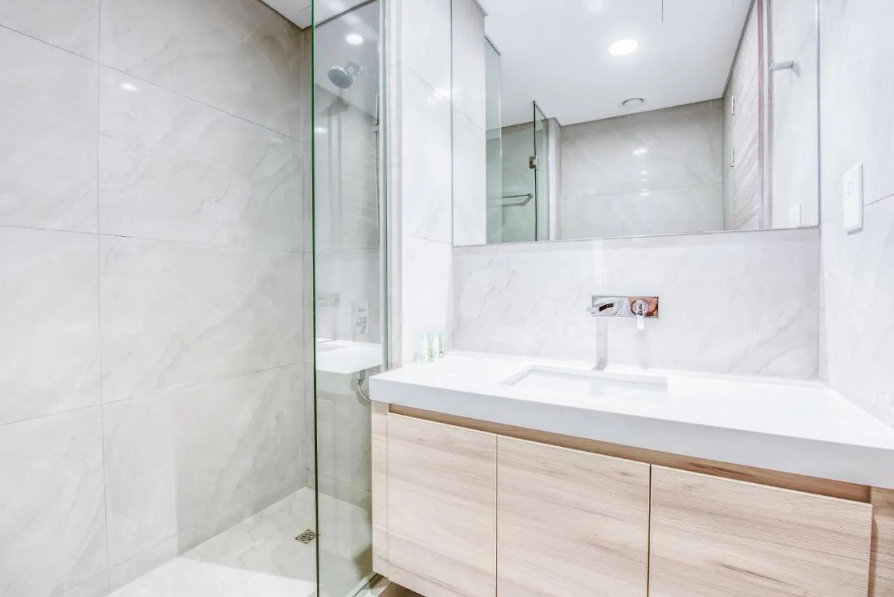 Sol Living - Sol Bay Apartment Dubai United Arab Emirates